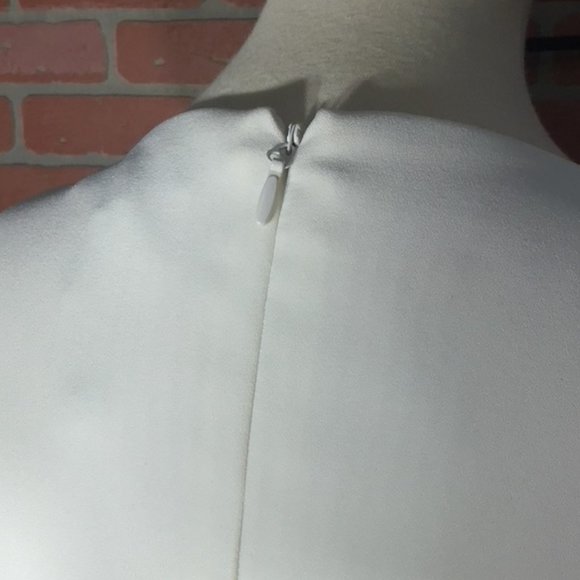 BCBGMAXAZRIA Asymmetrical Dress in Off White - Picture 5 of 8